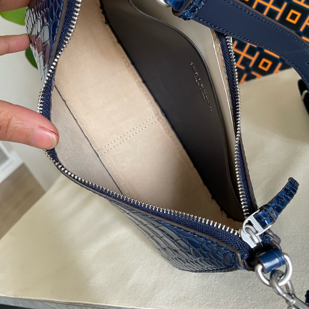 Tory Burch Blue Croc-Embossed convertible Women's crossbody Bag 2 straps - Picture 8 of 16